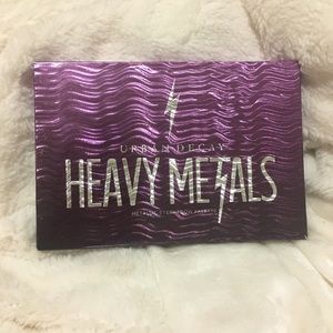 NIB 🏷 Urban Decay Heavy Metals Eyeshadow Palette